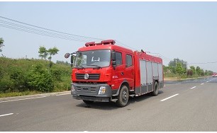 黑龍江20臺(tái)東風(fēng)天錦消防車順利交車
