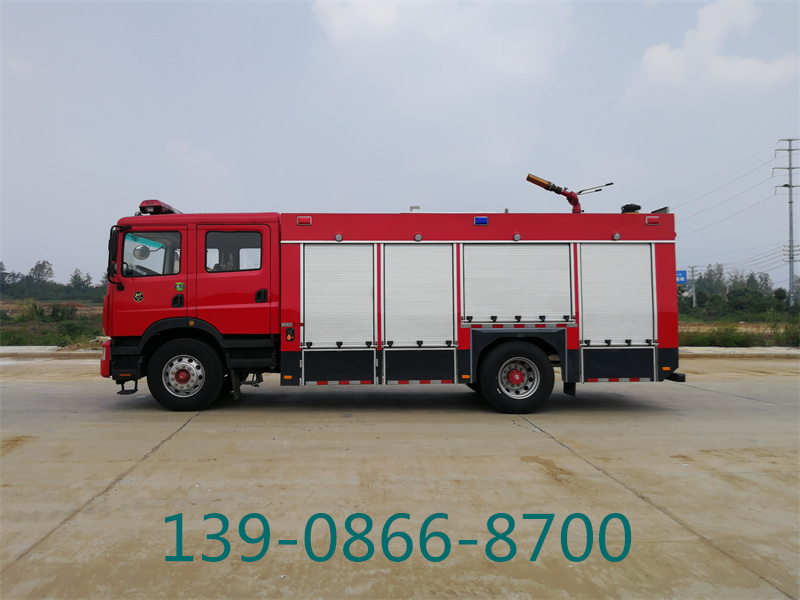 東風(fēng)D9泡沫消防車(7噸)圖片